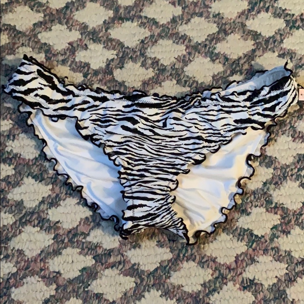 VS ruffle cheeky swim bottoms
